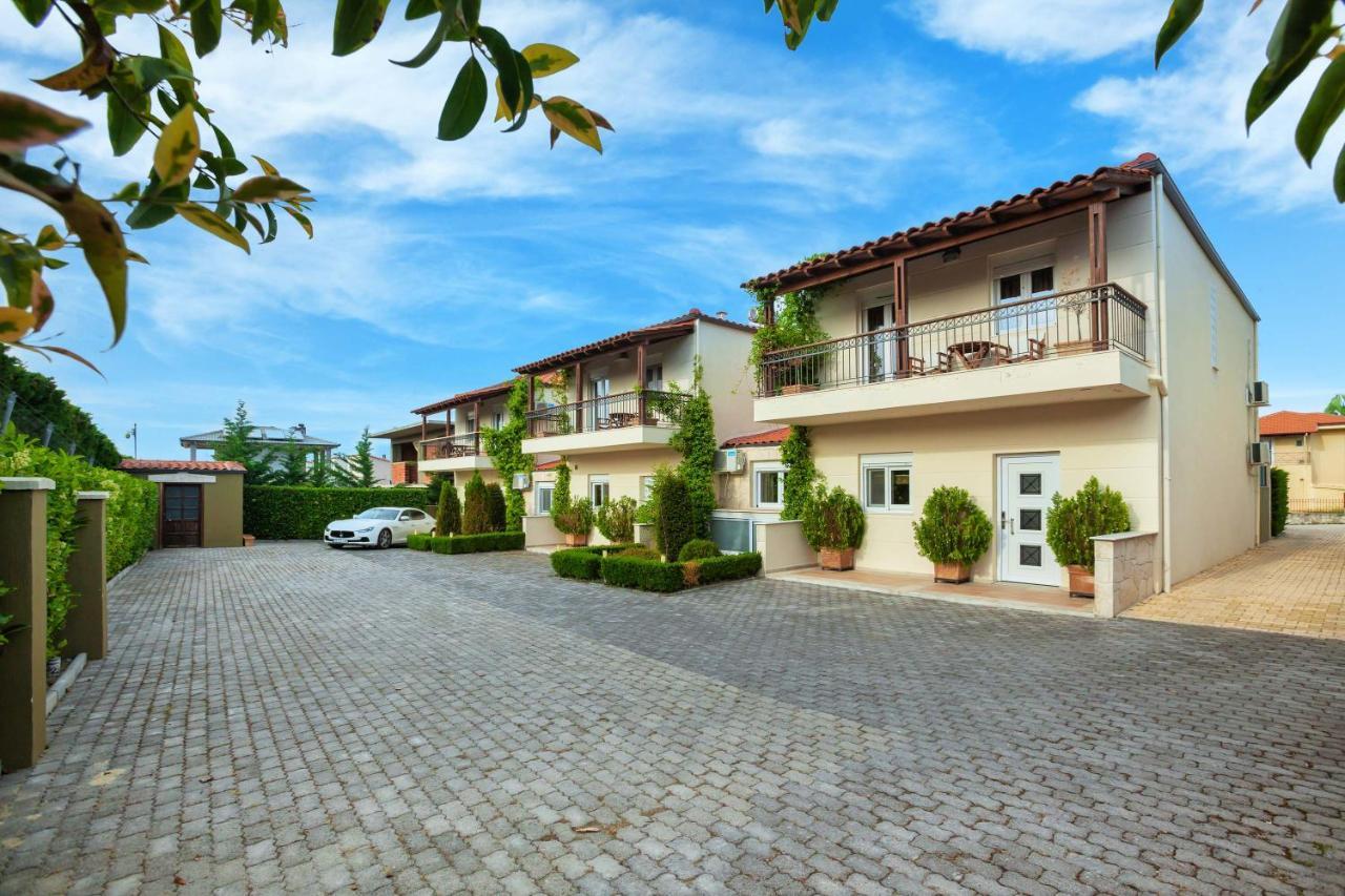 Sunny Villas Resort & Spa Ханиоти Экстерьер фото